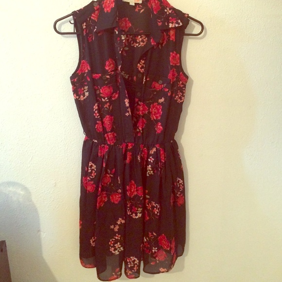 Cute Black and red floral dress!
