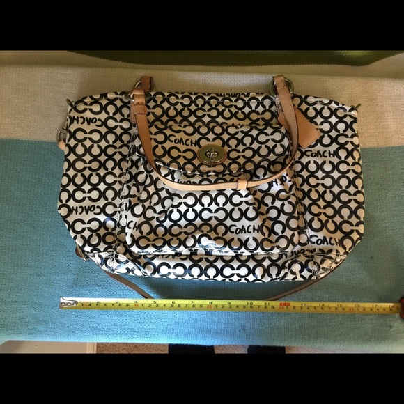 Coach purse - Picture 3 of 4
