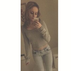 GREY STRIPED ABERCROMBIE TOP