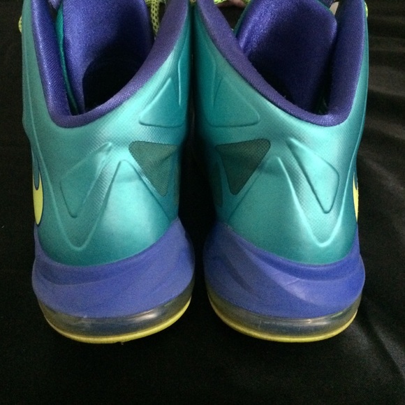 Lebron 10 Sprite Size 6Y - Picture 4 of 4