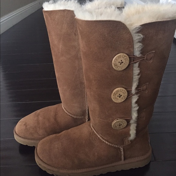 Ugg boot - Picture 2 of 4