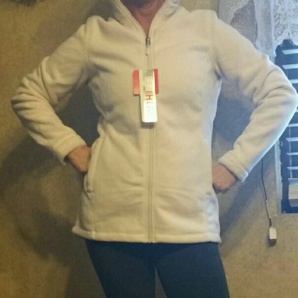Snuggly warm cream color jacket - Picture 3 of 4