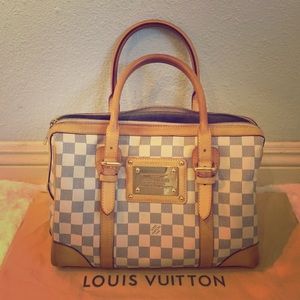Authentic Louis Vuitton "Berkeley" purse
