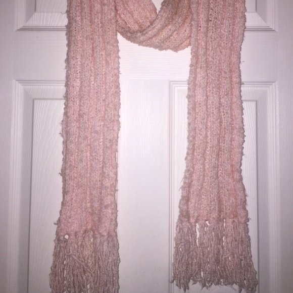 Knit scarf