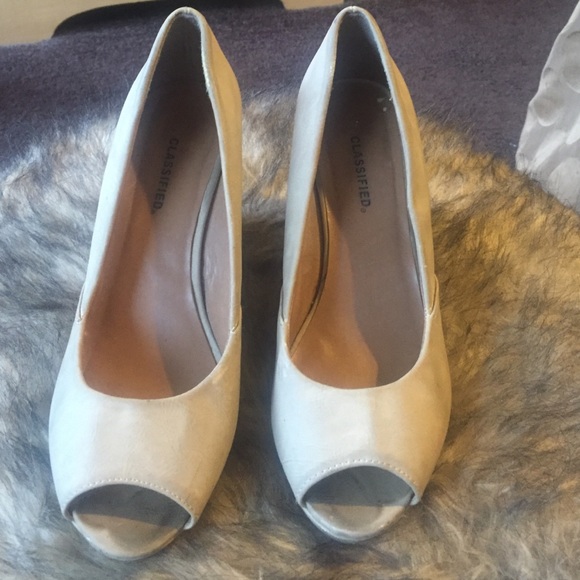 Classified Shoes - Tan Wedge heels