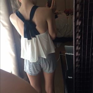 Nordstrom top w/ Bow detail