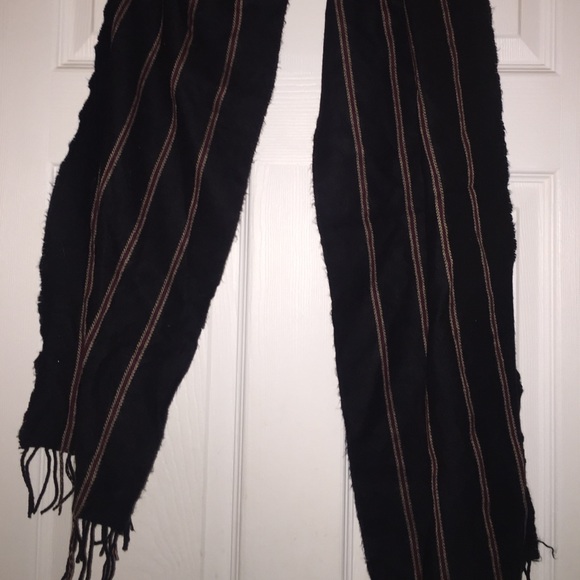 Black stripe scarf