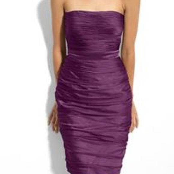 Monique Lhuillier Ruched Strapless Chiffon dress
