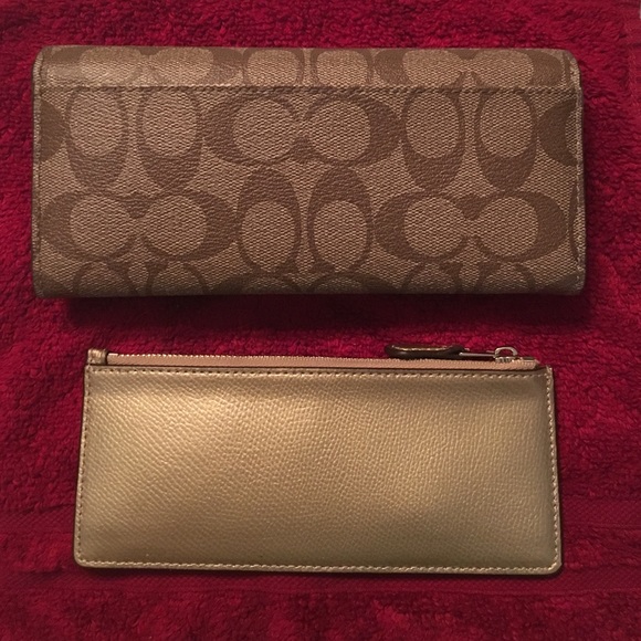Coach Signature Slim Envelope Wallet - Picture 2 of 4