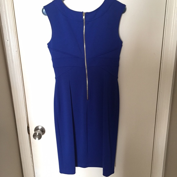 London Fog Royal Blue body fitting dress - Picture 2 of 2