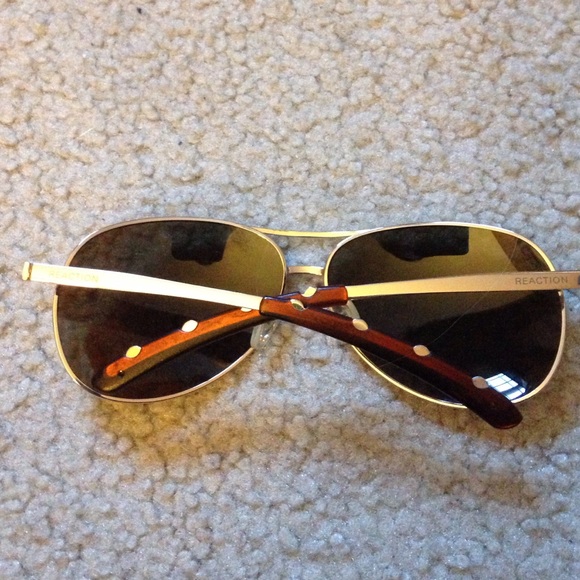 aviator sunglasses - Picture 2 of 4