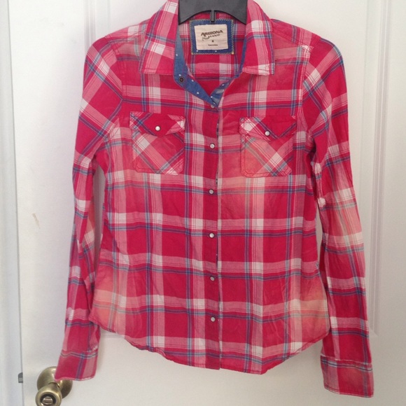 Lightweight plaid shirt