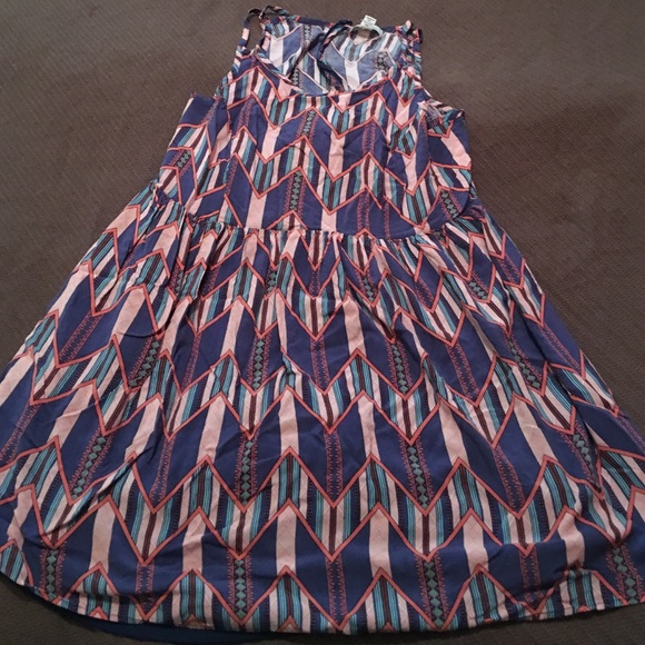 Blue/pink printed dress