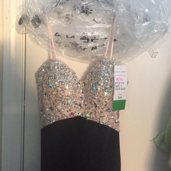 Unworn Gown💕