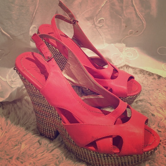 Peachy pink high wedges
