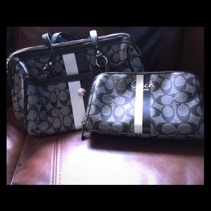 Coach AUTHENTIC bag & cosmetic bag❤️