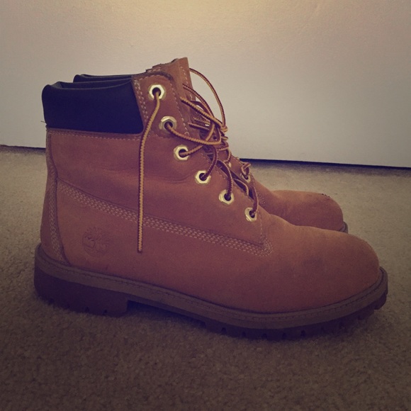 ❌SOLD ON Ⓜ️❌ Classic Timbs!