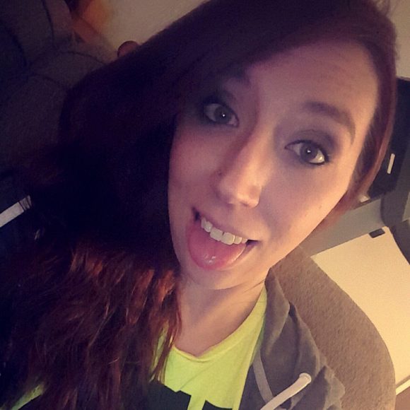 Meet your Posher, Amanda - Picture 1 of 1