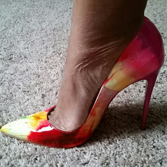 ***JUST SHARING*** LOUBOUTIN SO KATE'S - Picture 2 of 4