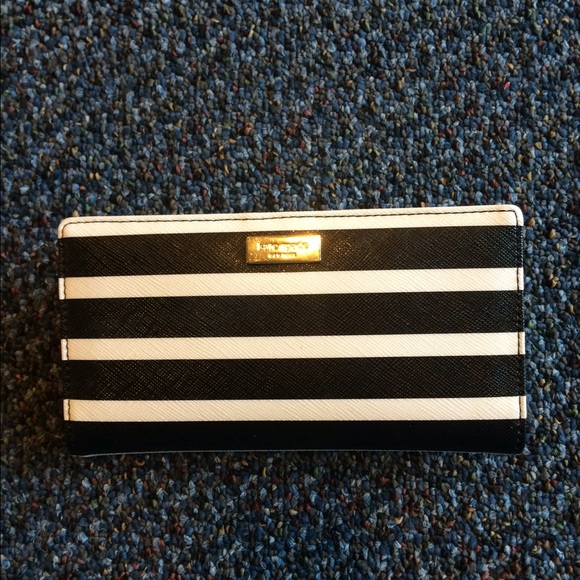 ON HOLD! Kate spade wallet