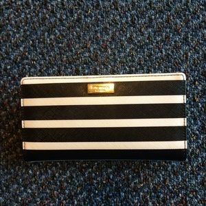 ON HOLD! Kate spade wallet