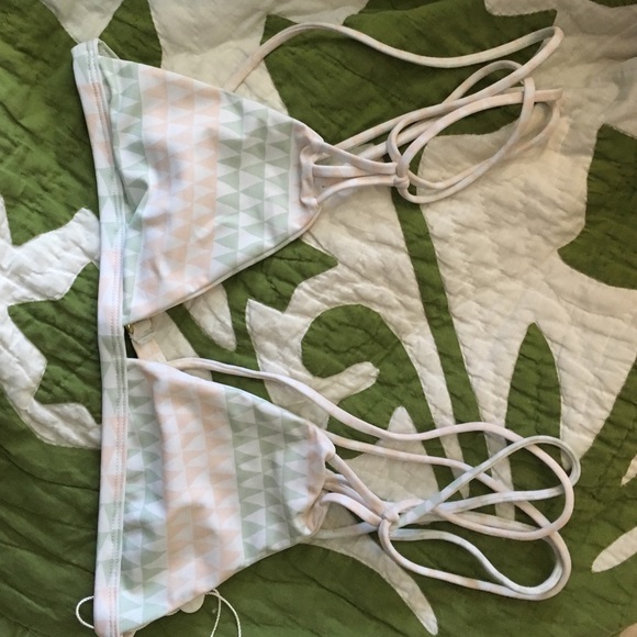 Tori praver bikini top