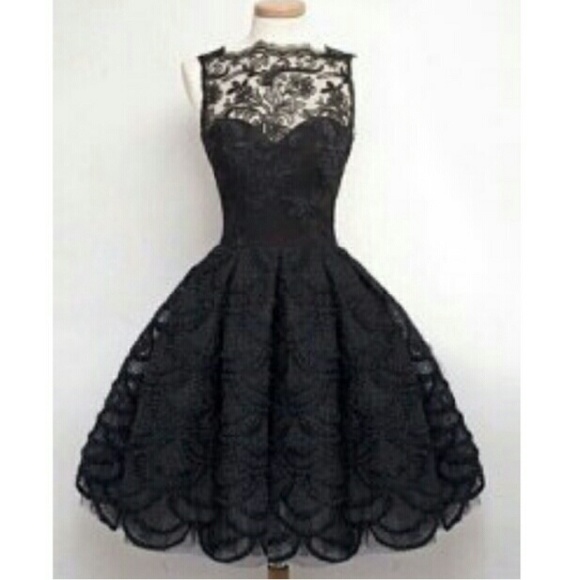 BLACK LACE DRESS