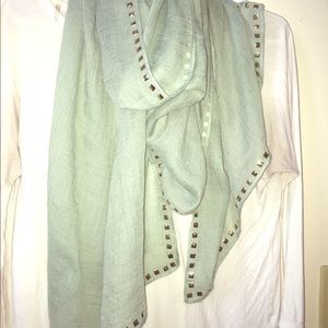 Flowy scarf