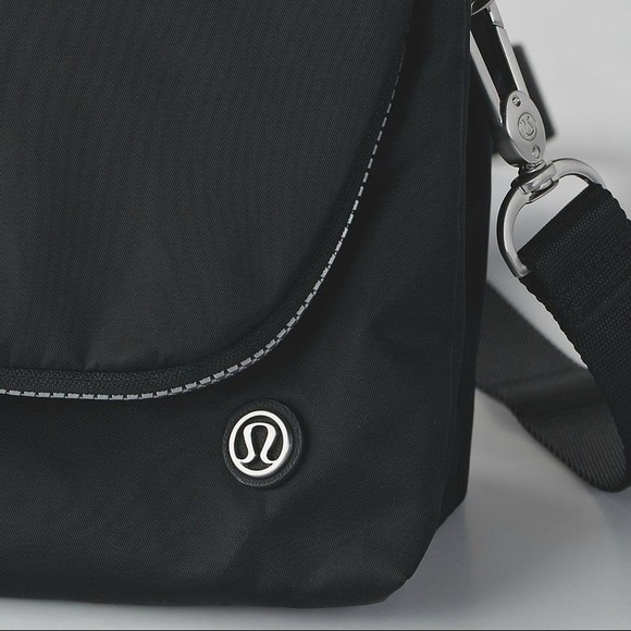 NWOT Lululemon Bag