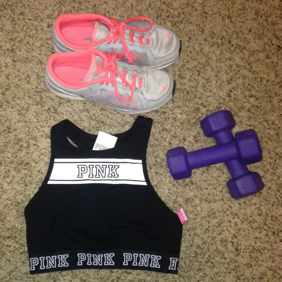 PINK Victoria's Secret sports bra - New with tags!