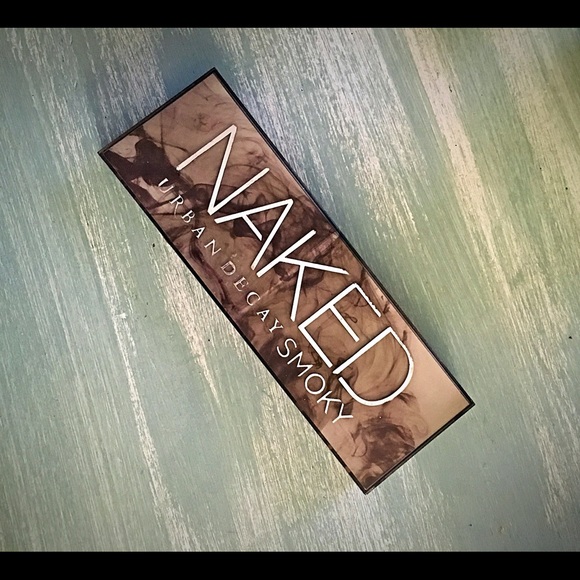 NAKED Smoky Palette