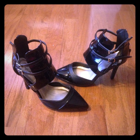Black pointed heels