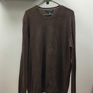 Men's pull over sweater