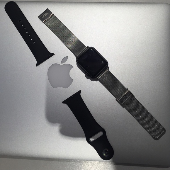 Apple Watch with 2 straps box and case