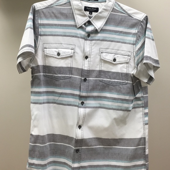 Men's short sleeve button up, striped