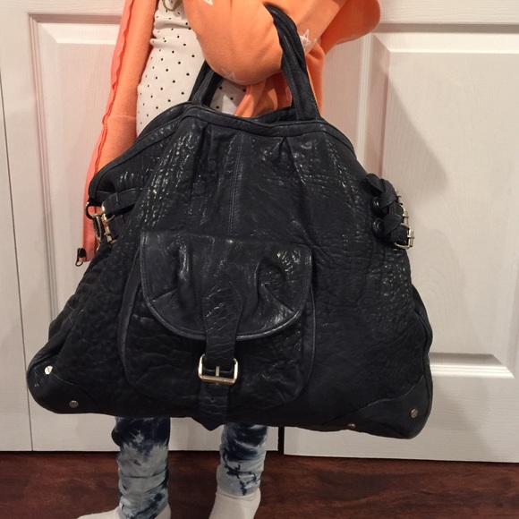 Leather slouchy shoulder bag