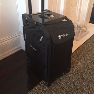 Like new Zuca traveler for make-up of sports.