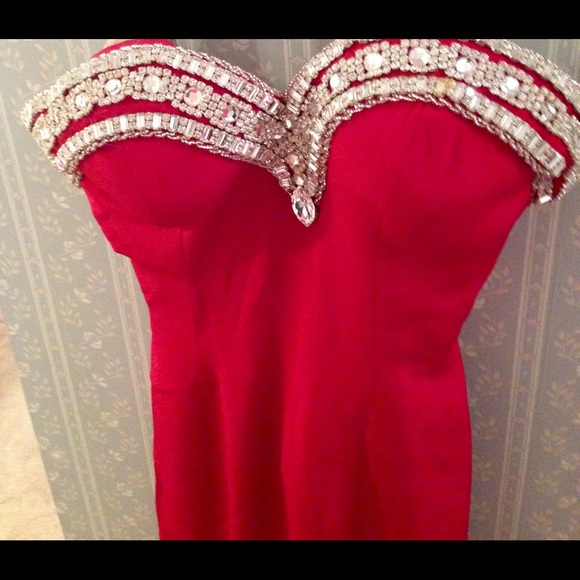 Couture Strapless Gown with Swarovski Crystals - Picture 5 of 6