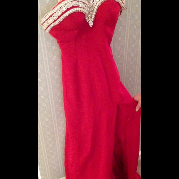 Couture Strapless Gown with Swarovski Crystals - Picture 6 of 6