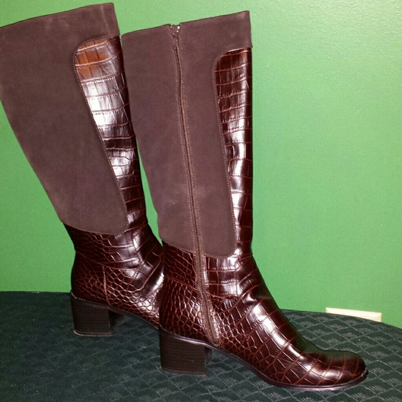 Boots - Picture 3 of 3