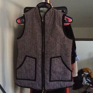 ❄️brown and white herringbone vest (like J Crew)❄️