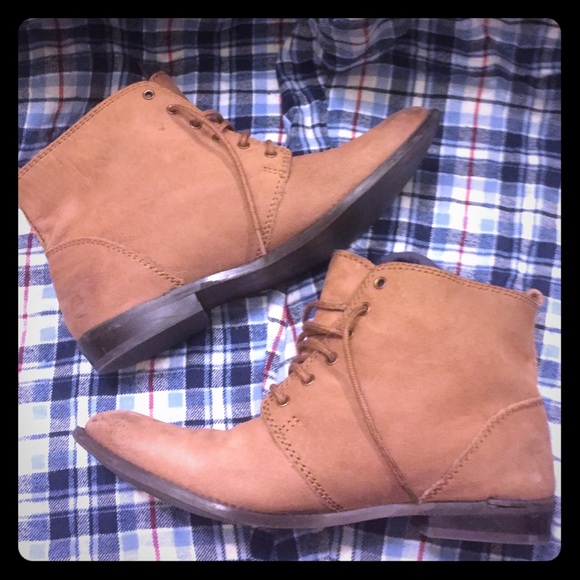 Brown Hipster ankle booties size 8.5