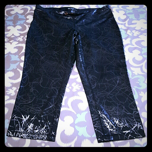 Super cute yoga/workout capris!