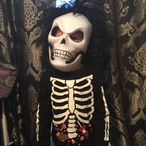 Meet your Posher, Dara