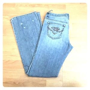 🆕 AG Indulge distressed jeans