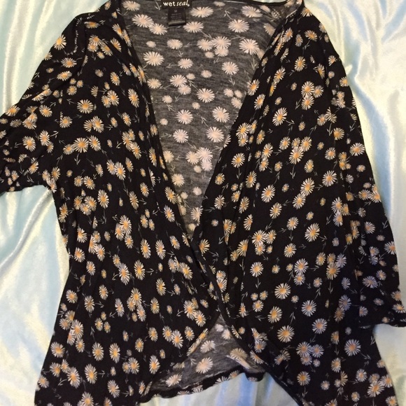 daisy kimono