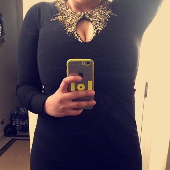 JS Boutique Dresses & Skirts - Black elegant long sleeve dress .