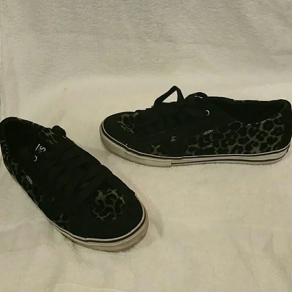 vans grey leopard print
