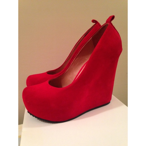 Red ALDO Wedges - Picture 3 of 3
