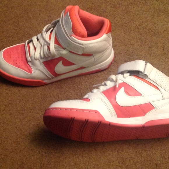 SOLD - Picture 2 of 4